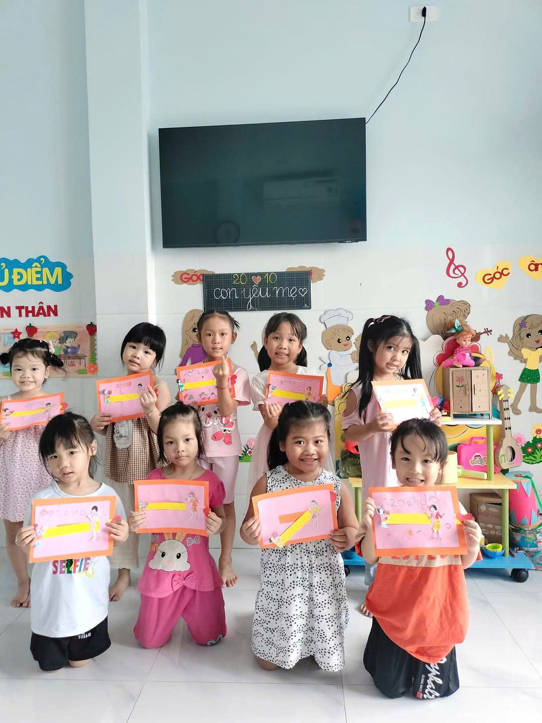 Hoạt động chào mừng ngày 20 tháng 10